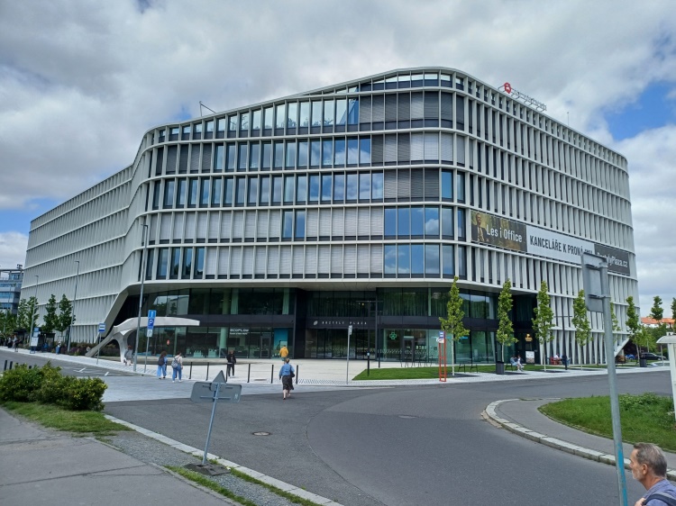 ROZTYLY PLAZA