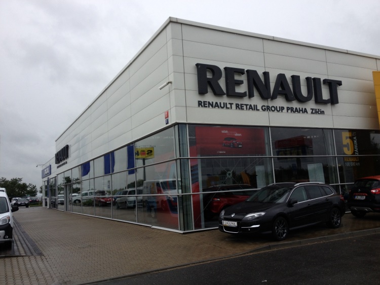 RENAULT